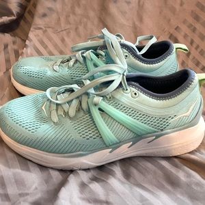 Hoka women’s Fly sz 7